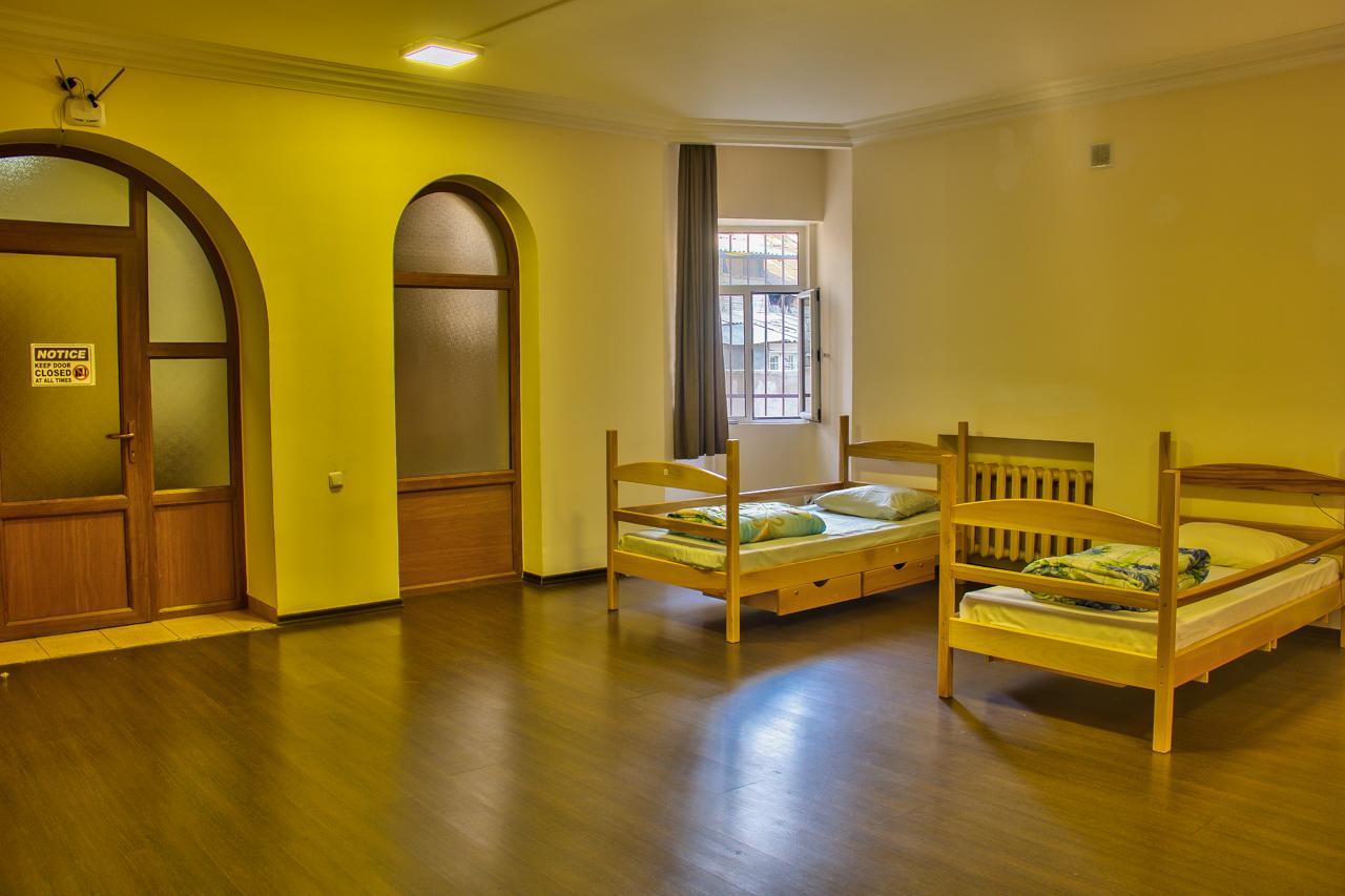 Classy And Cozy Hostel Yerevan Exterior foto
