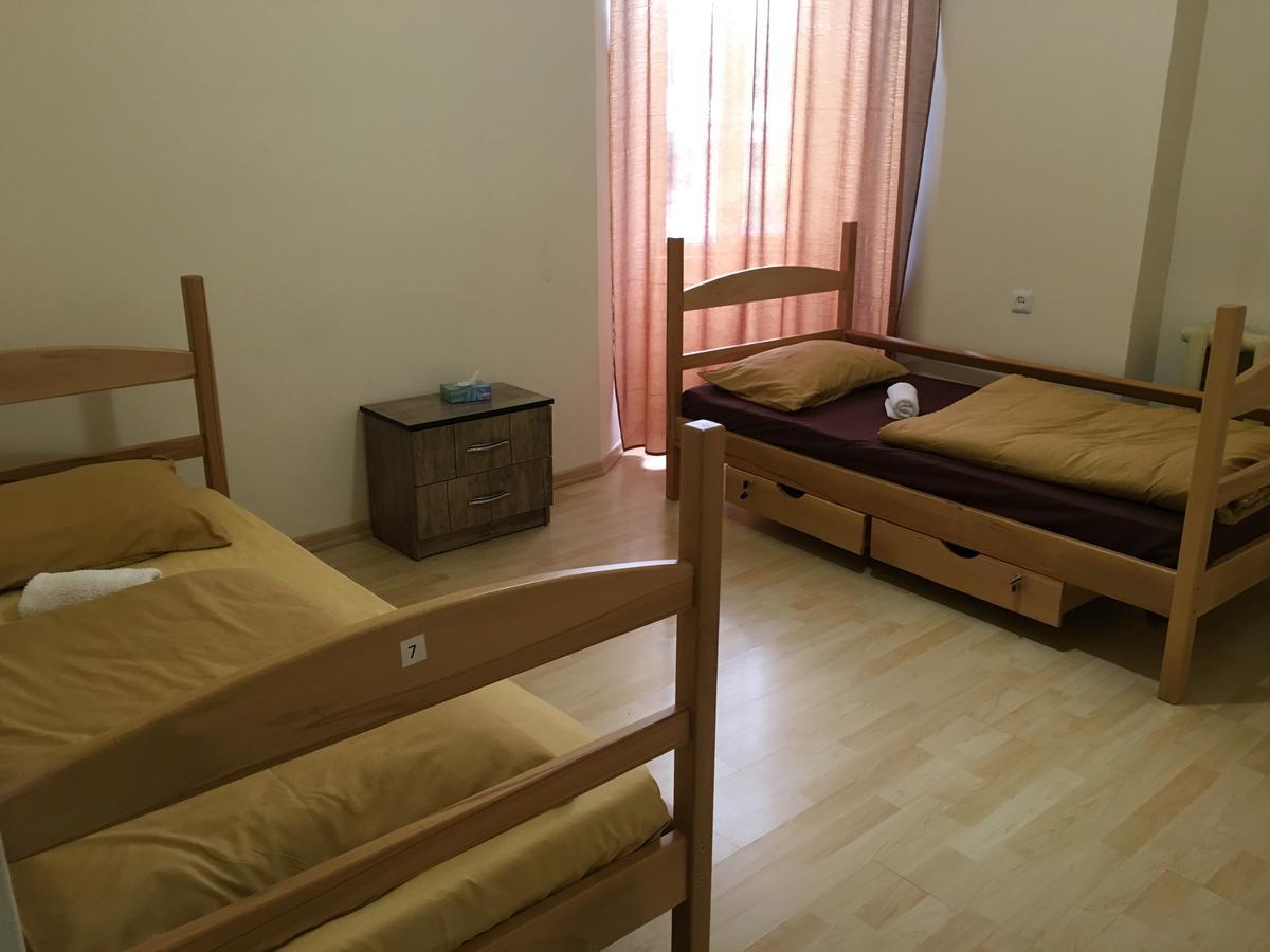 Classy And Cozy Hostel Yerevan Exterior foto